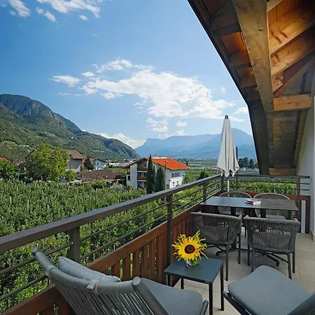 Stöckerhof Sonne Apartment Meran