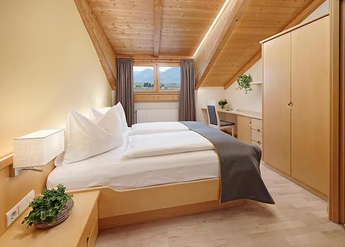 Stoeckerhof Sonne Мерано